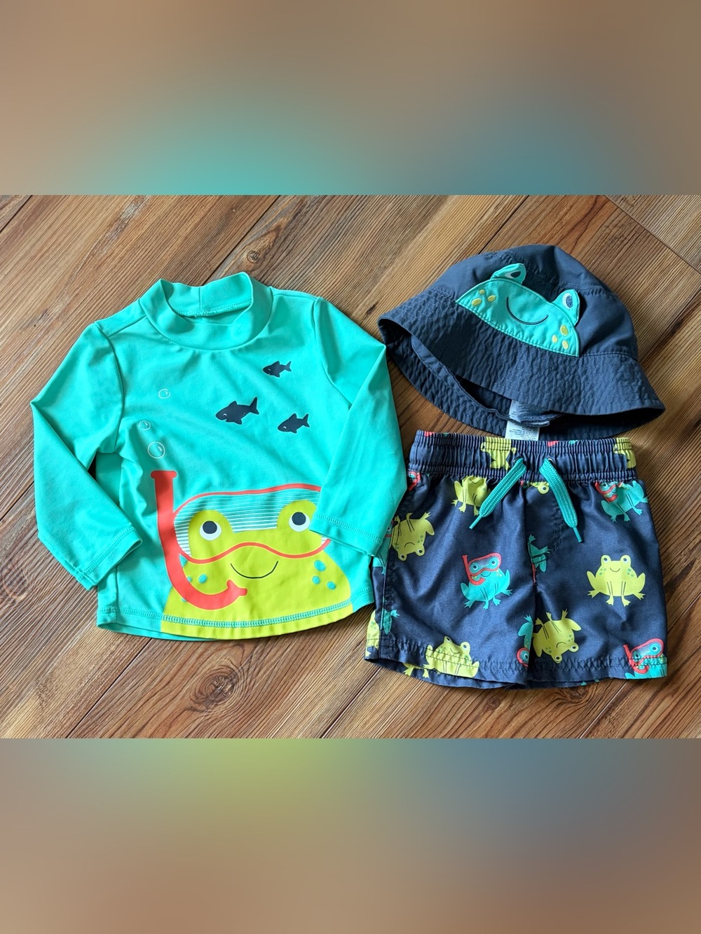 Boys size 12 months Frog Swim Set - Rash Guard, Shorts & Hat